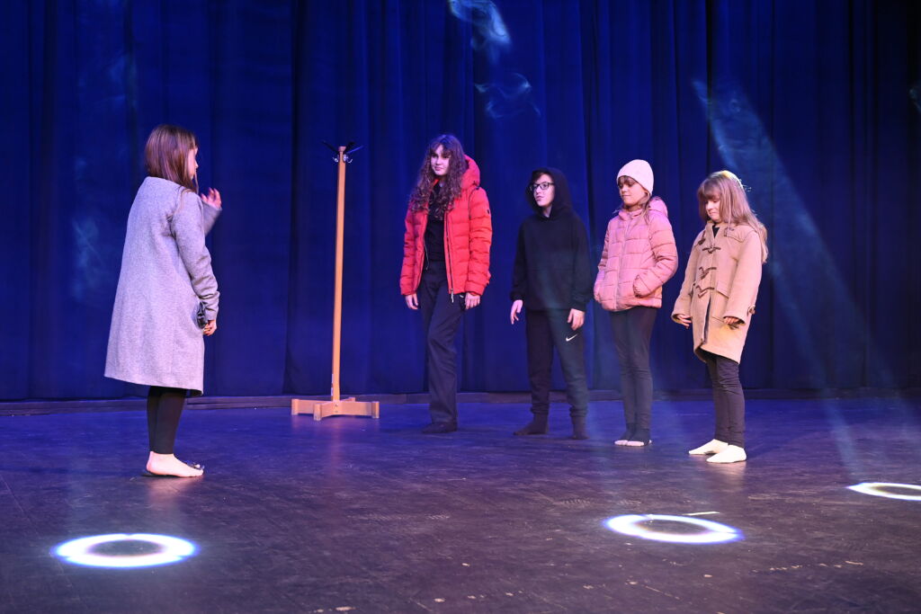 Lajosmizse A kis gyufaárus lány